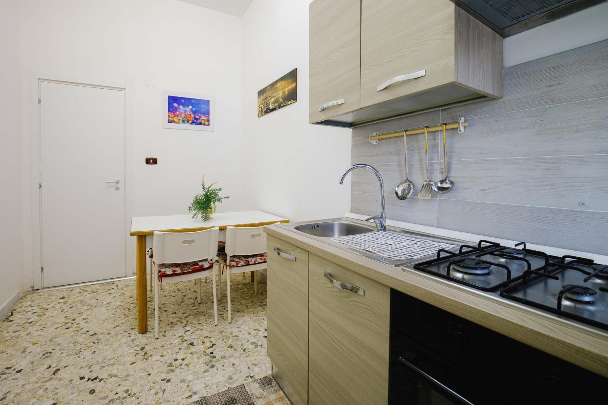 Appartement Casa Intera In Via Dell Epomeo 175 Naples