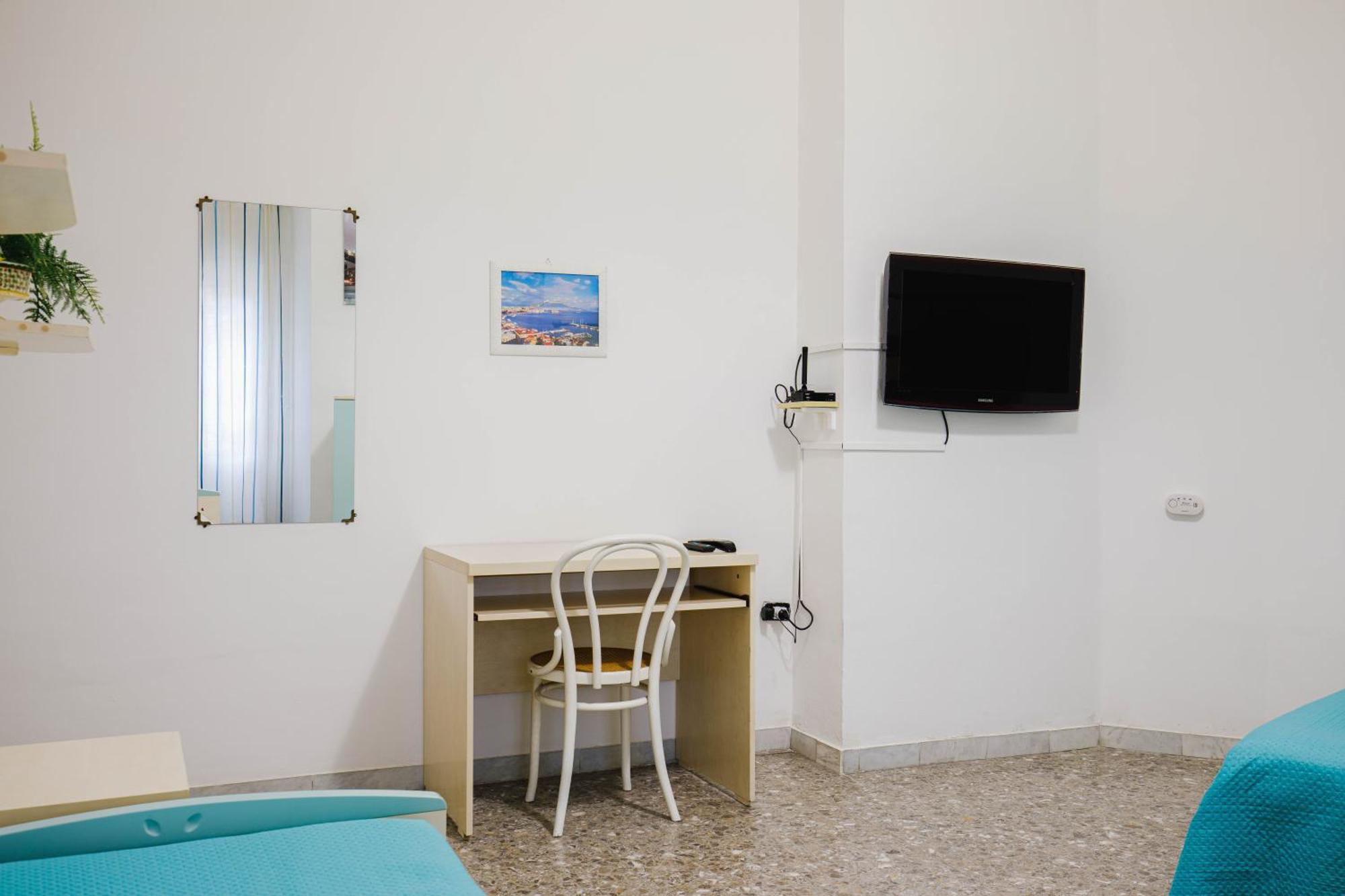 Casa Intera In Via Dell Epomeo 175 Appartement