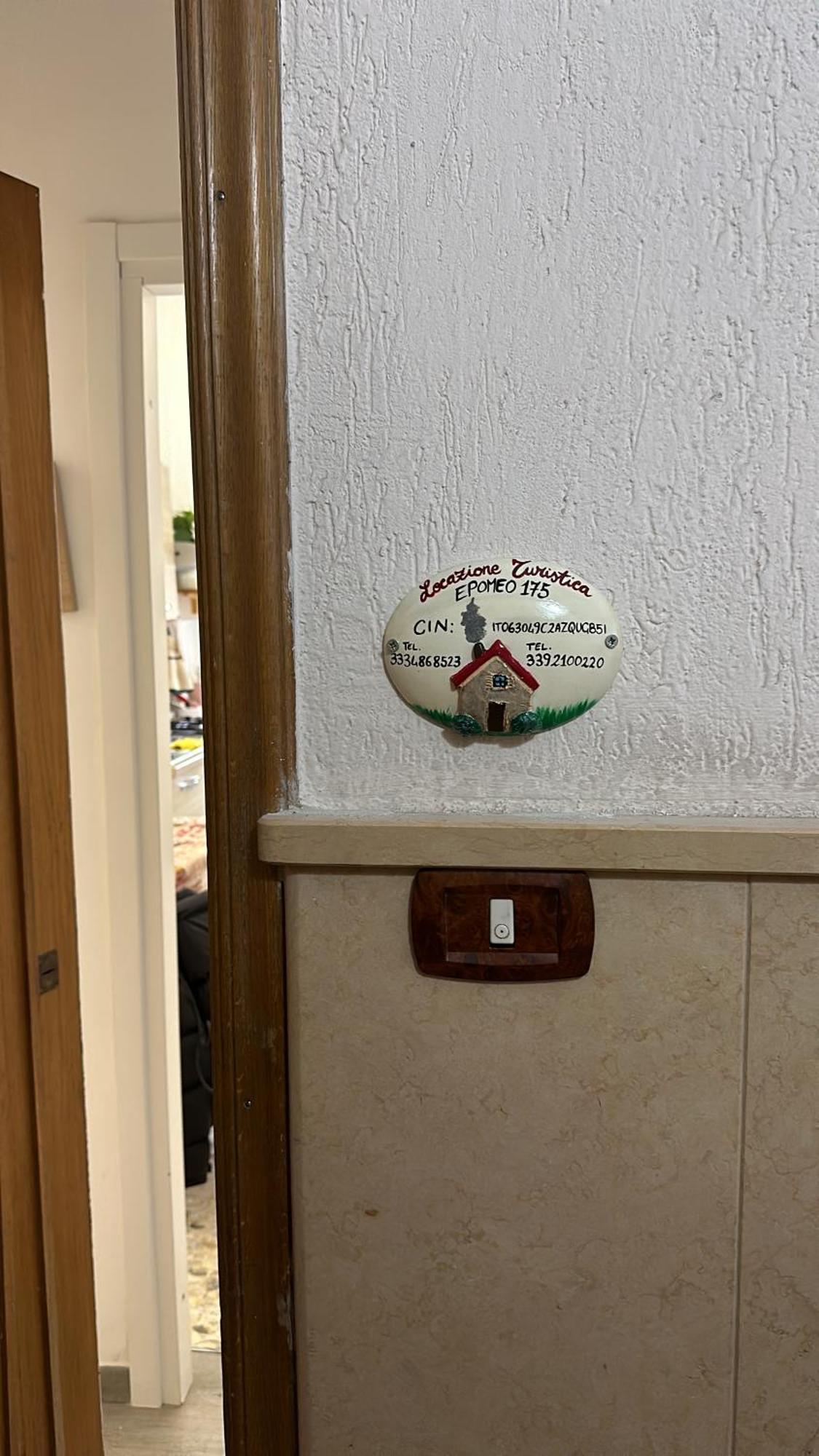 Casa Intera In Via Dell Epomeo 175 Appartement